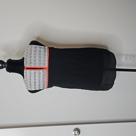 Anthropologie's THML Blouse XS Black - Picture 4 of 8